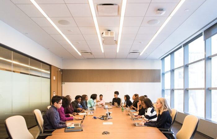 Analyzing Current Trends in Job Interviews Navigating the New Era of Recruitment